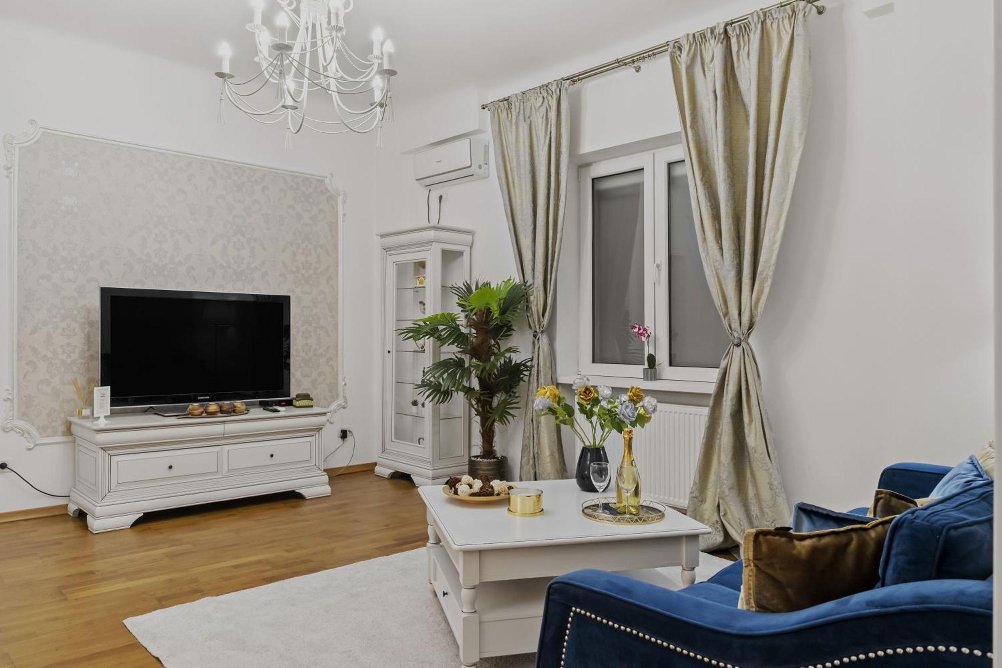 Sweet Luxury Three Rooms Apartment City Center Universitate Boekarest Buitenkant foto